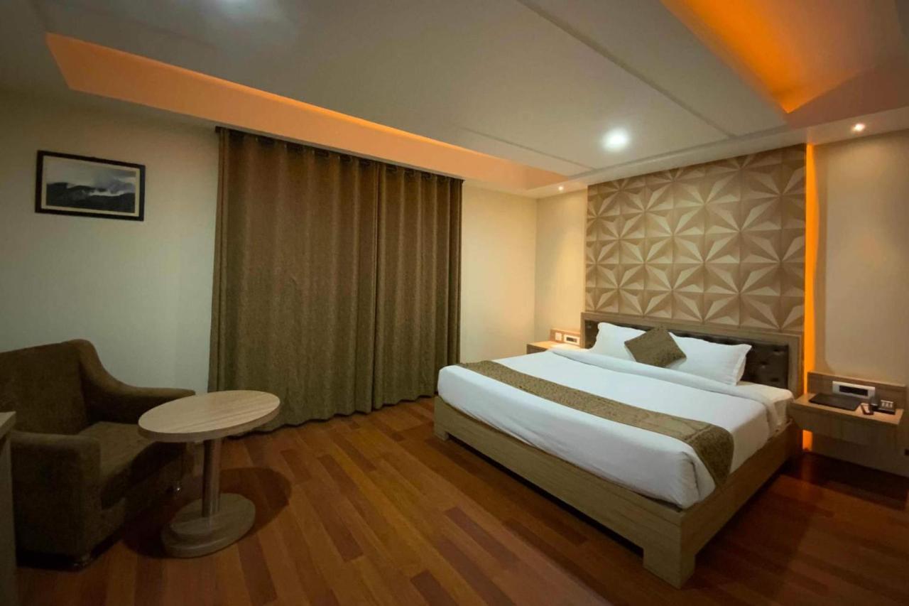 Hotel The Kalyaniz 구와하티 외부 사진