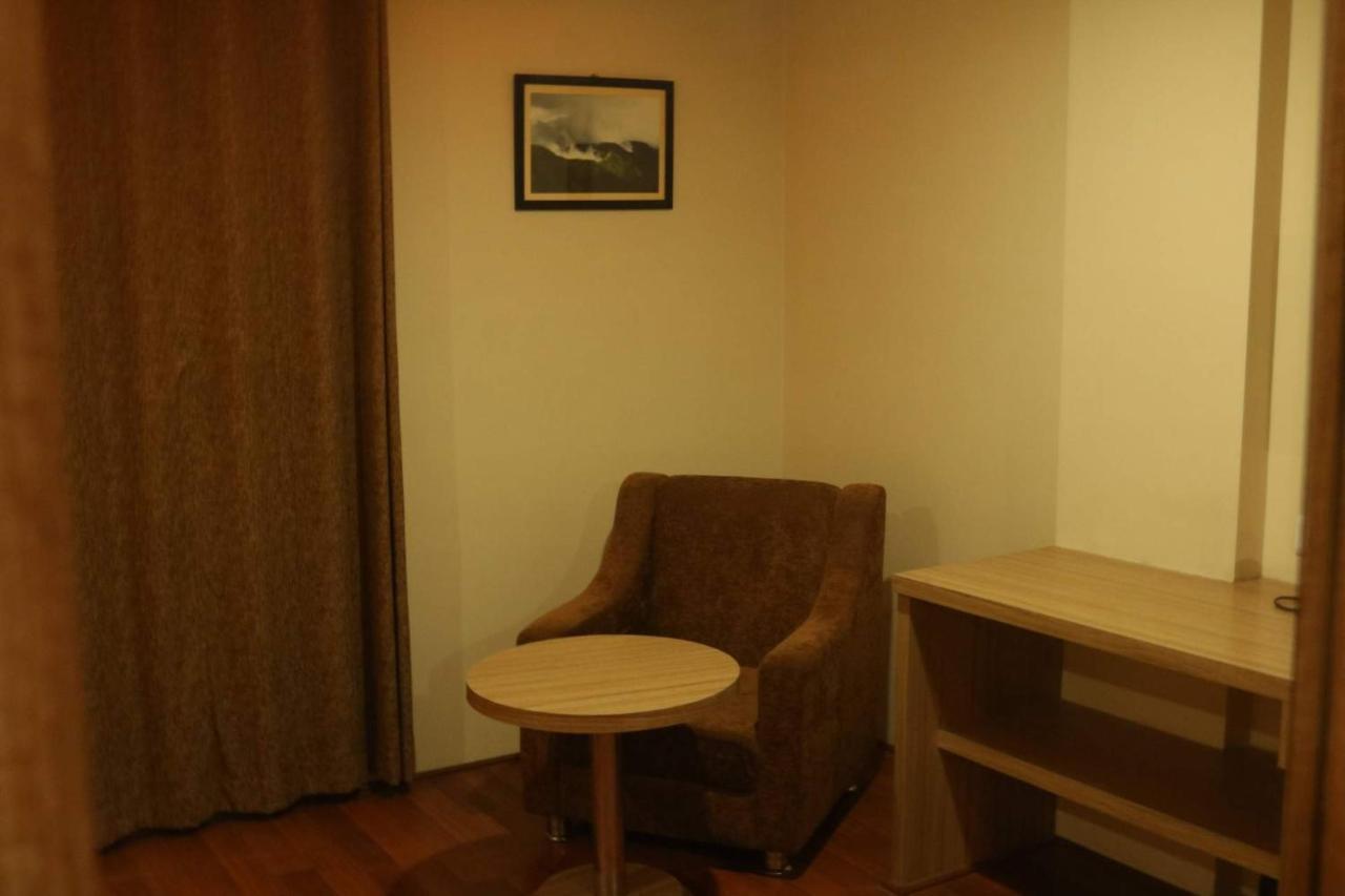 Hotel The Kalyaniz 구와하티 외부 사진