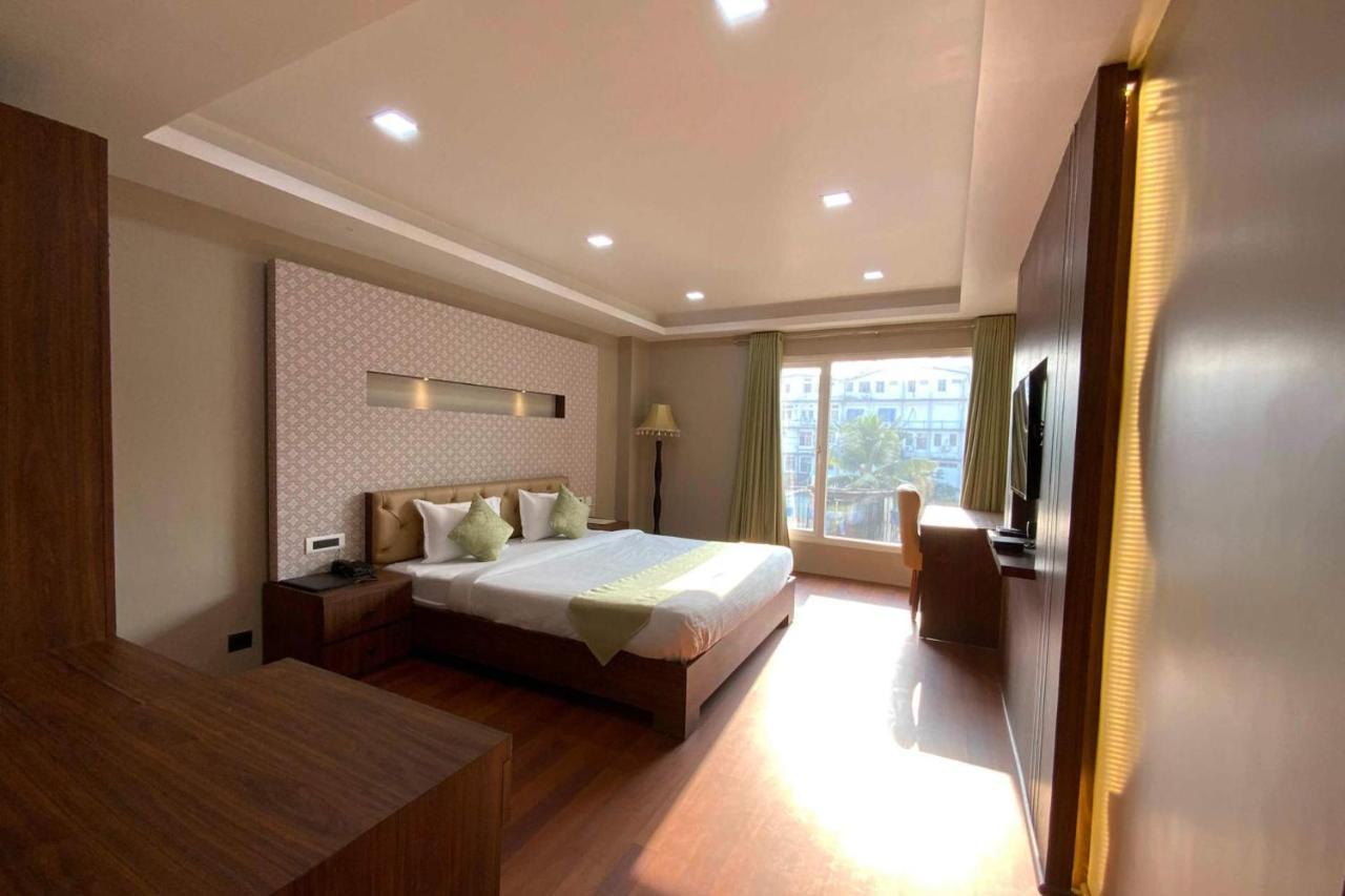 Hotel The Kalyaniz 구와하티 외부 사진